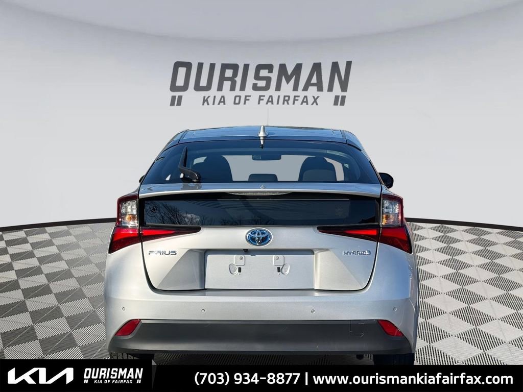 Used 2022 Toyota Prius LE image 4