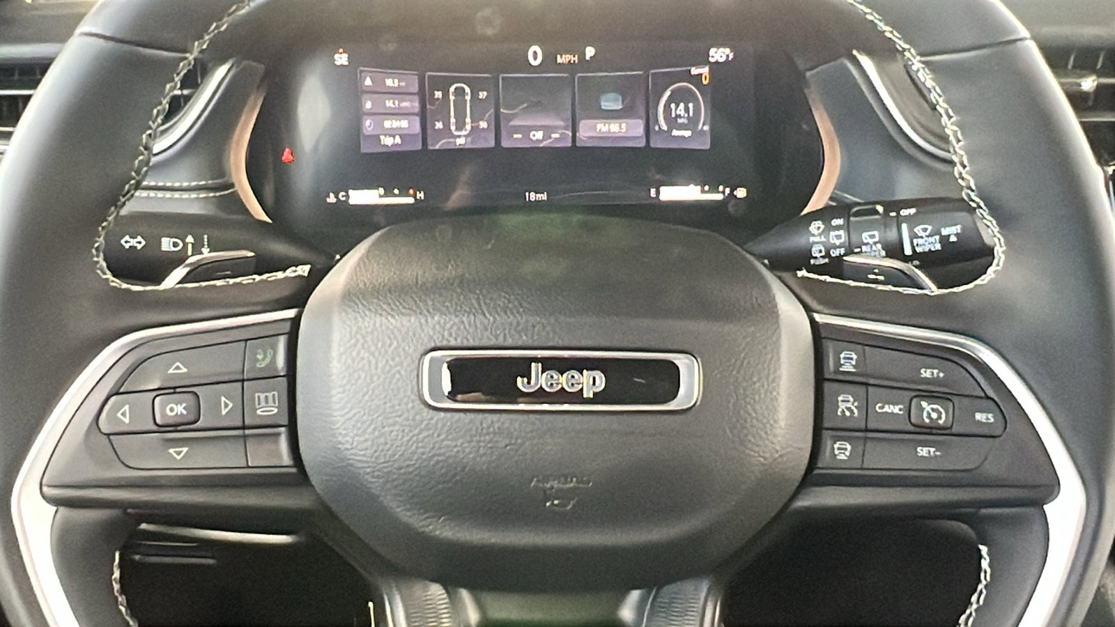 New 2025 Jeep Grand Cherokee Altitude image 28