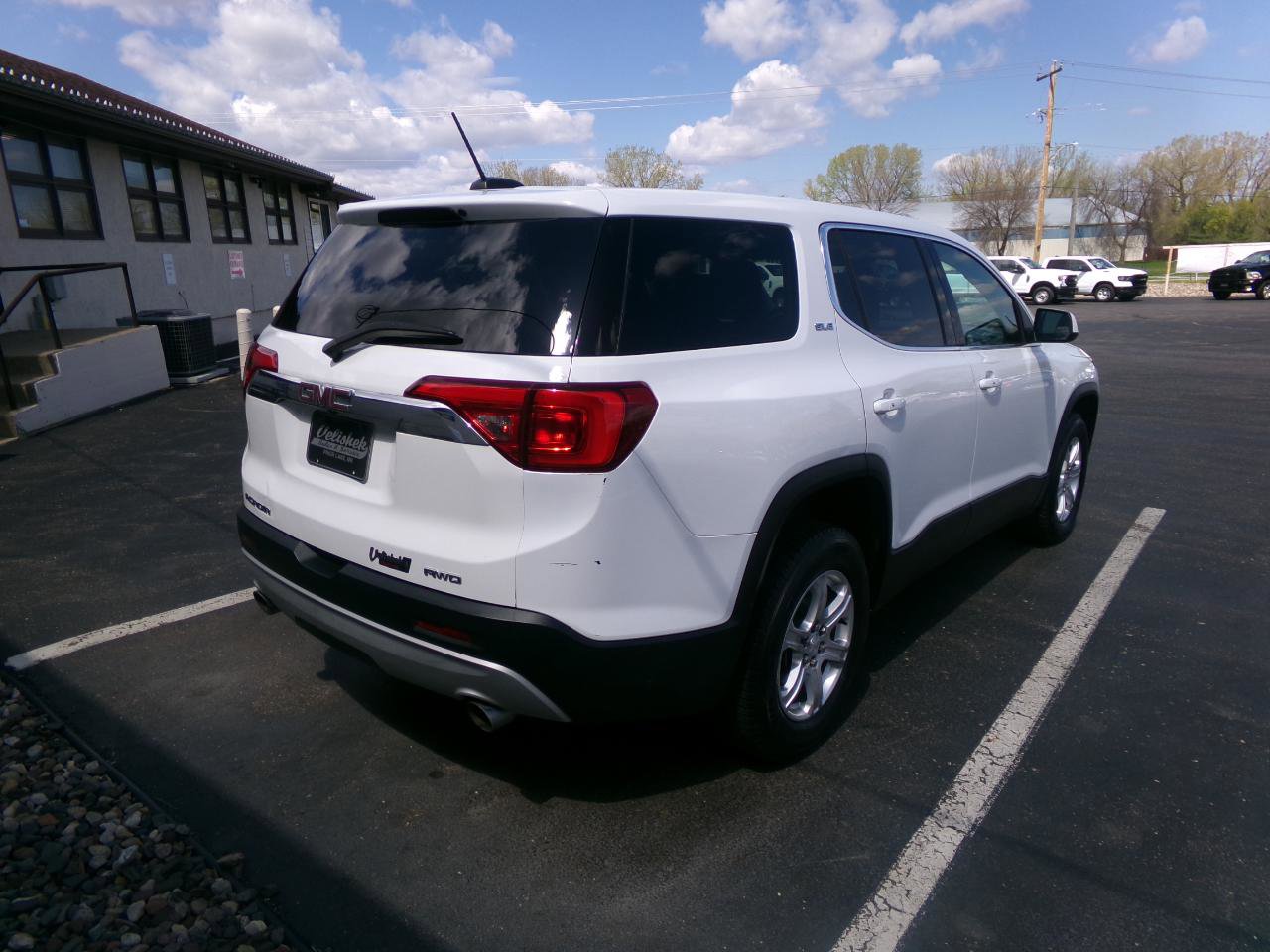 Used 2019 GMC Acadia SLE AWD/4WD image 3