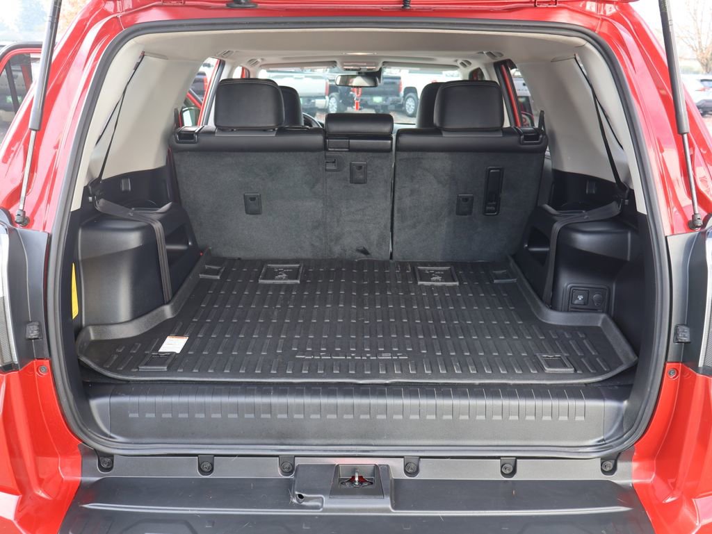 Used 2022 Toyota 4Runner SR5 Premium image 35
