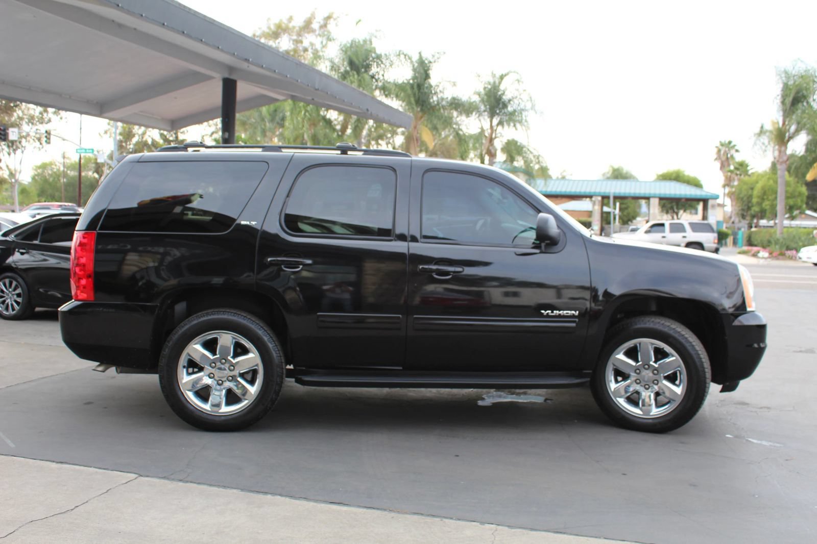 Used 2013 GMC Yukon SLT AWD/4WD image 6