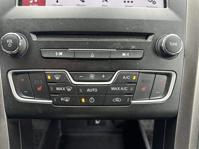 Used 2018 Ford Fusion SE w/ Fusion SE Technology Package image 15