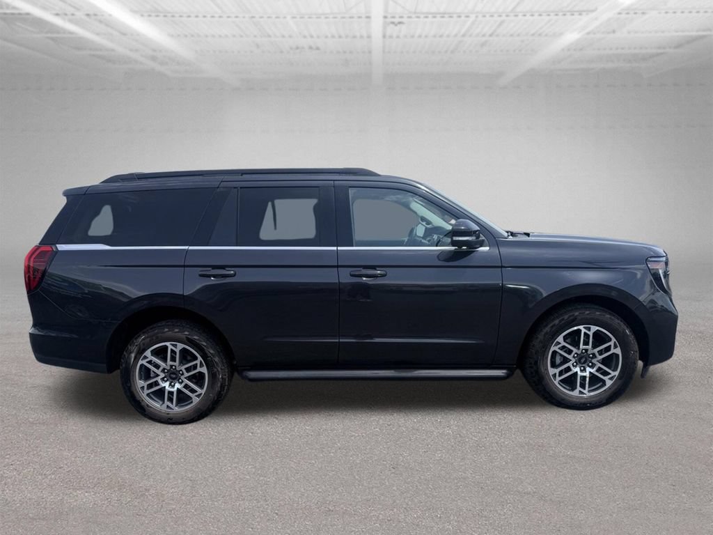 New 2026 Ford Expedition Active AWD/4WD image 2