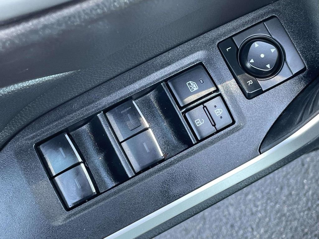 Used 2025 Toyota RAV4 XLE Premium FWD image 28