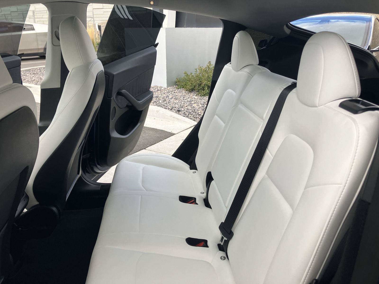 Used 2023 Tesla Model Y Long Range AWD/4WD image 16
