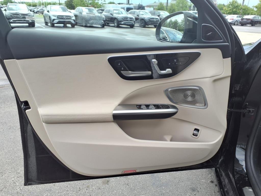 New 2025 Mercedes-Benz C 300 4MATIC Sedan image 11