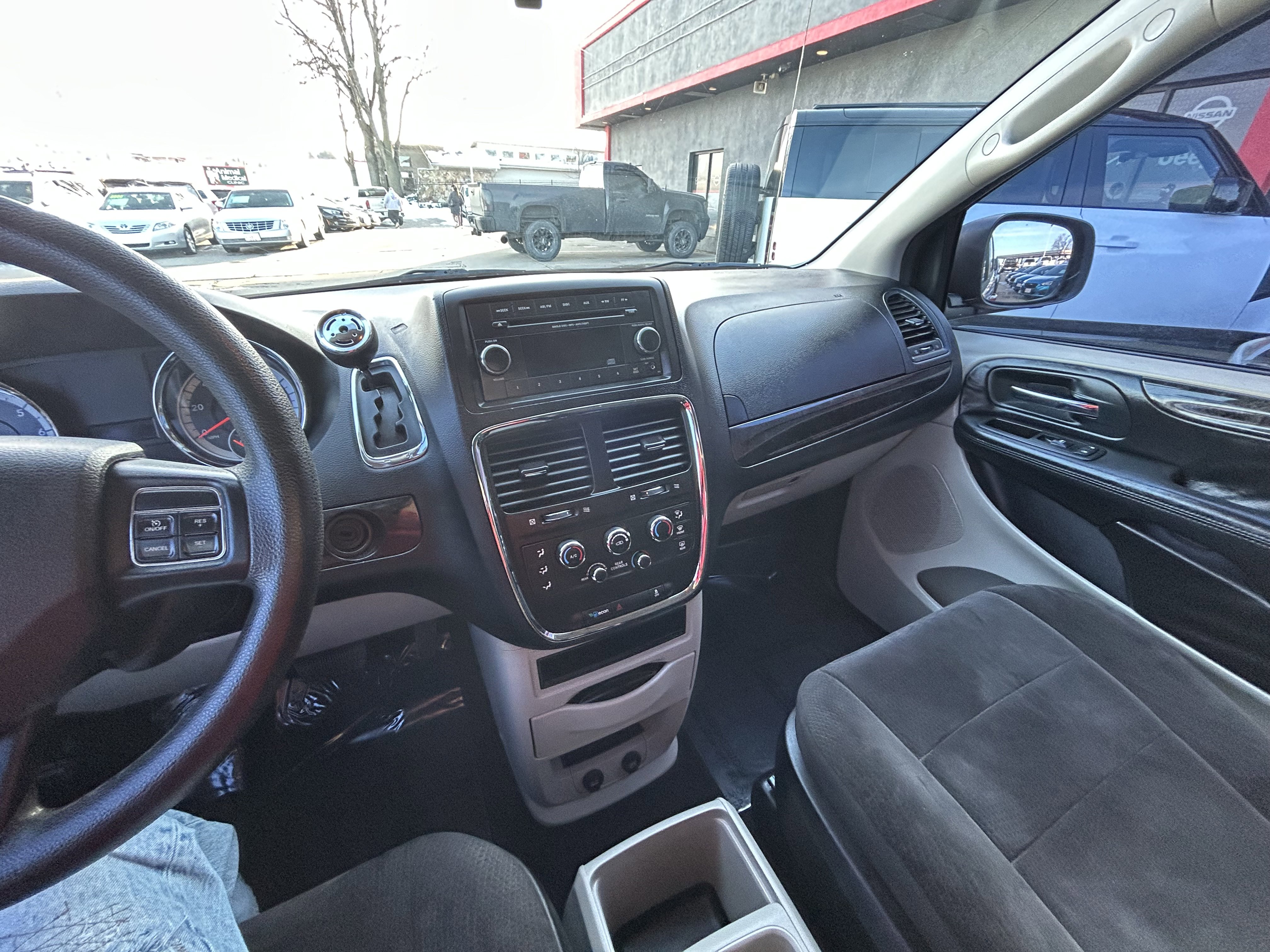 Used 2013 Dodge Grand Caravan SE image 7