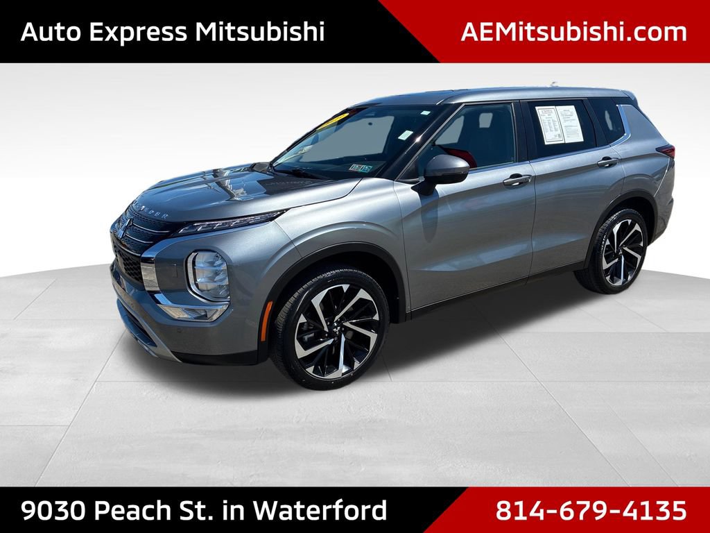 Used 2023 Mitsubishi Outlander SE AWD/4WD image 3