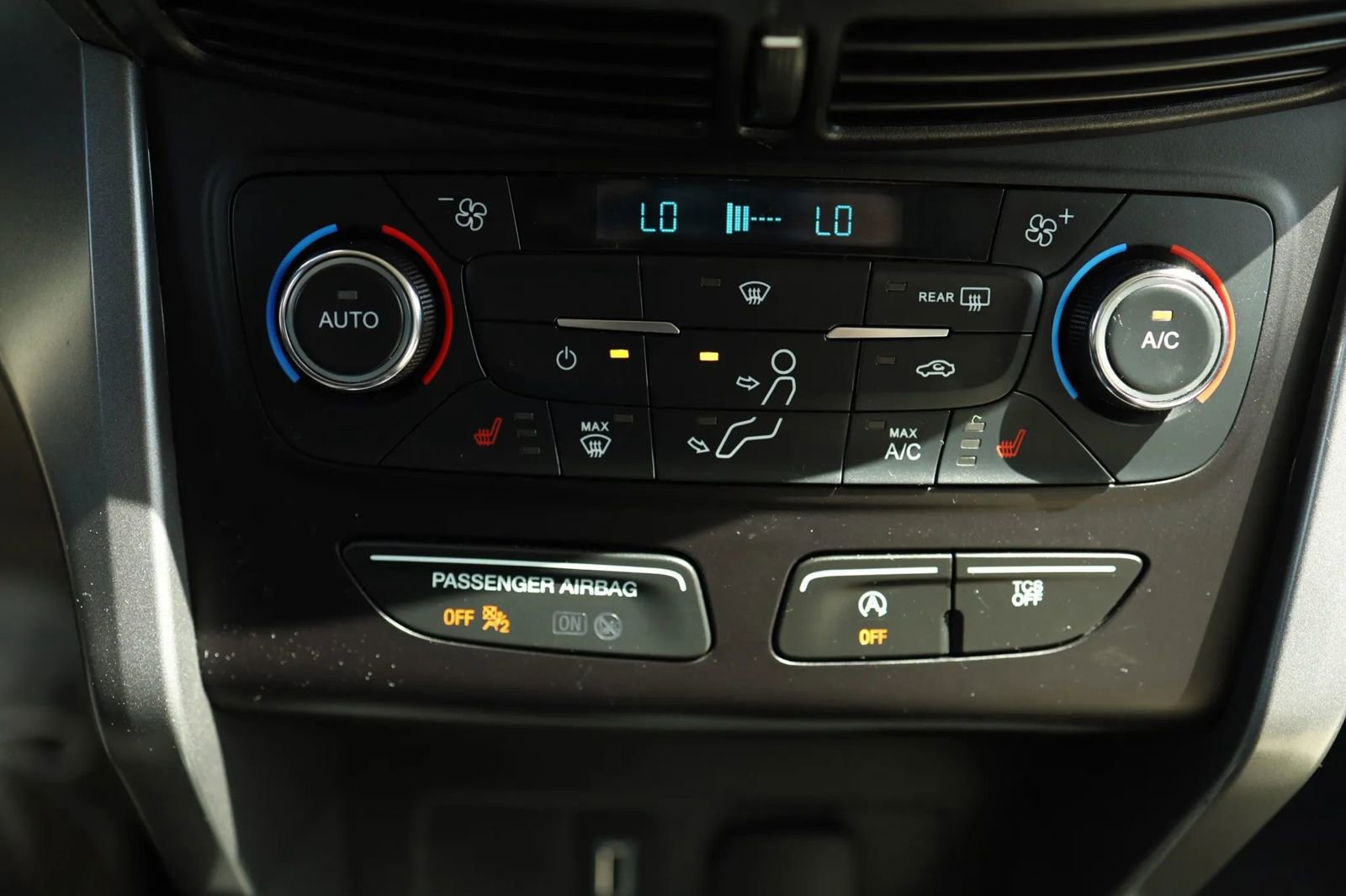 Used 2017 Ford Escape SE w/ SE Leather Comfort Package image 23