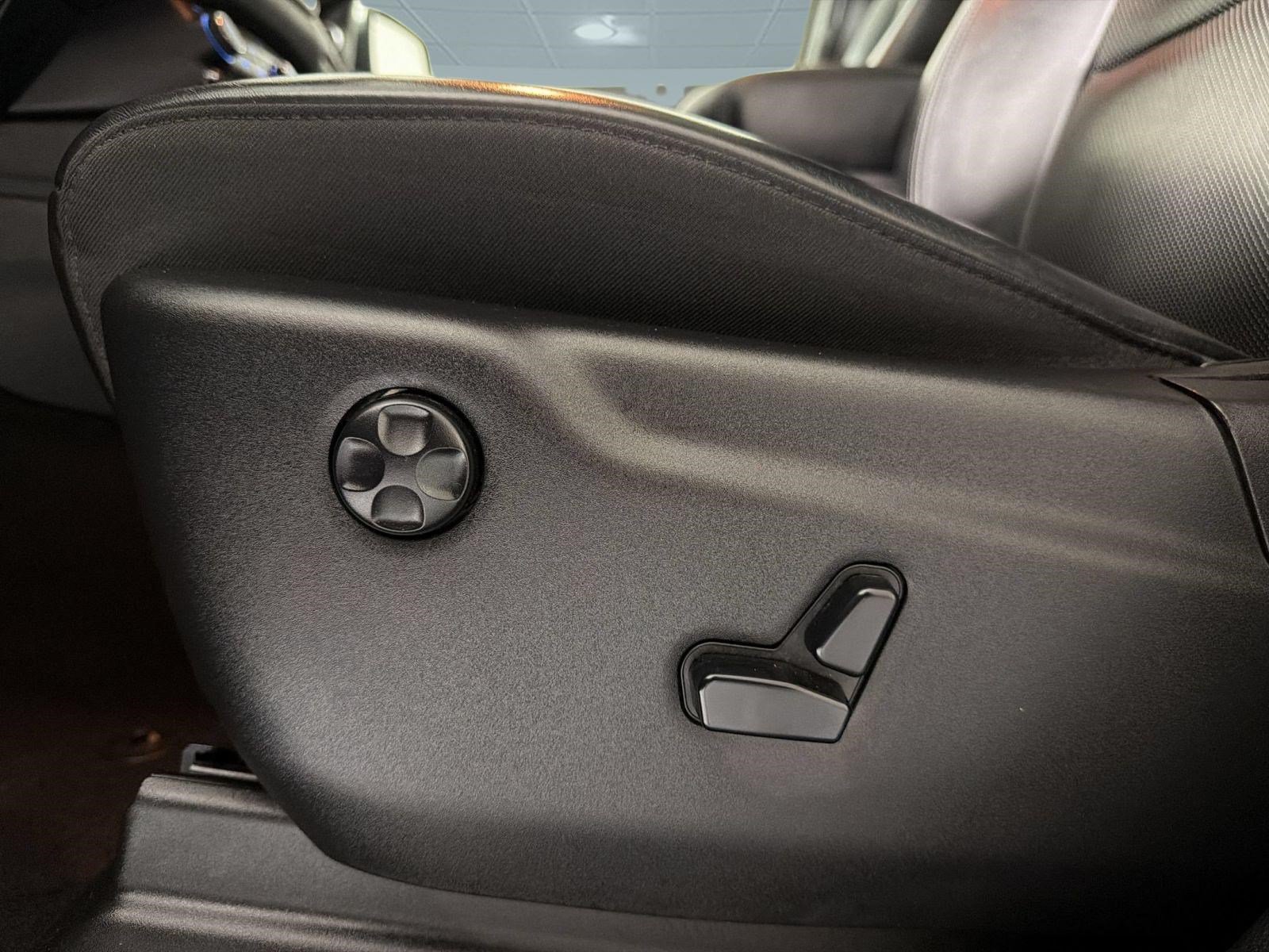 Used 2021 Dodge Durango Citadel RWD image 10