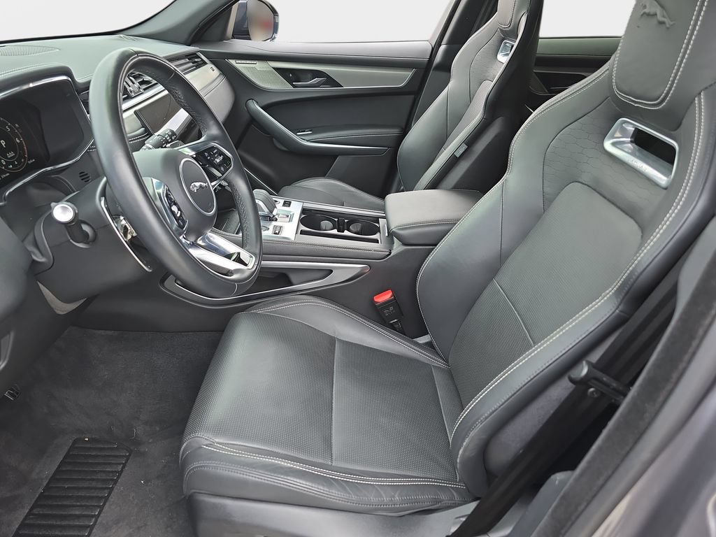 Certified 2025 Jaguar F-PACE R-Dynamic S AWD/4WD image 15