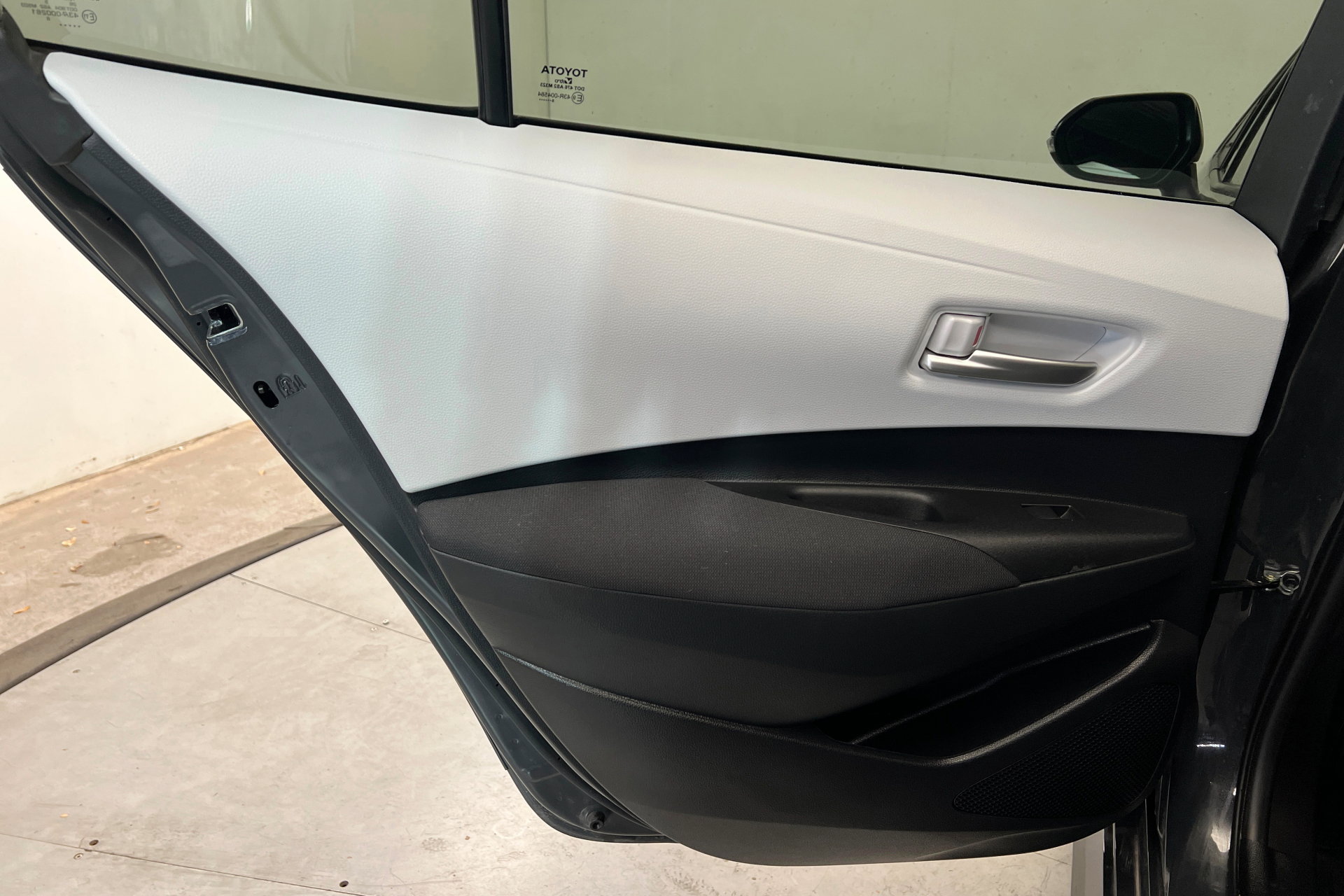 Used 2026 Toyota Corolla SE image 18