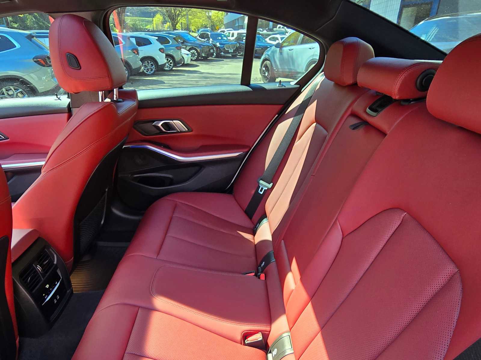 Used 2022 BMW 330i xDrive Sedan w/ M Sport Package image 16