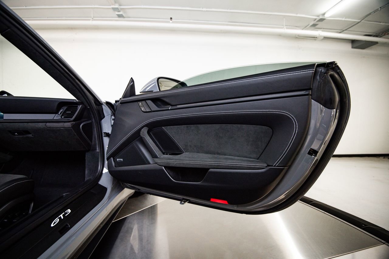 Used 2022 Porsche 911 GT3 RWD image 25