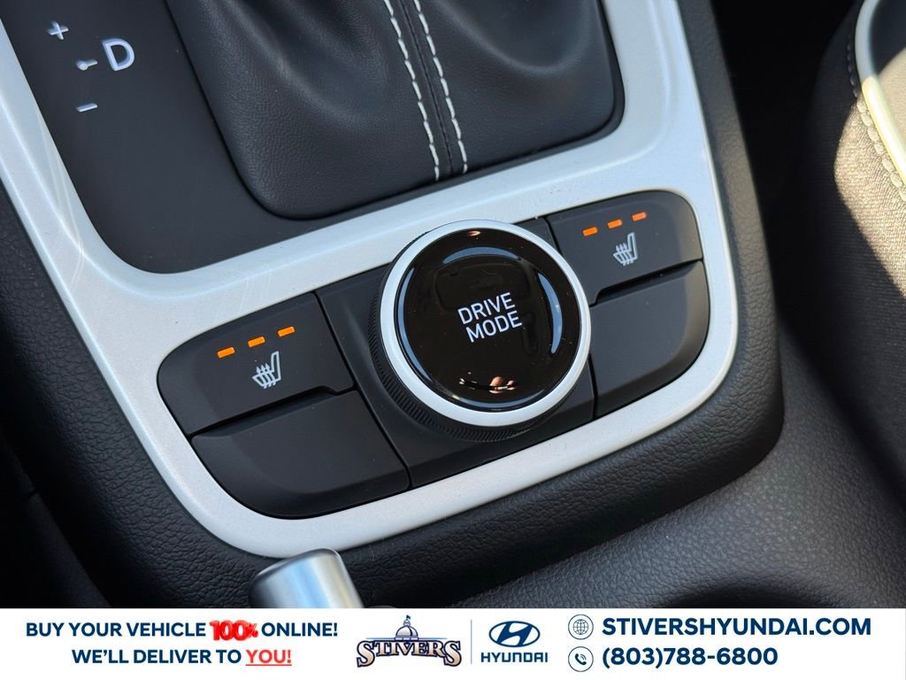 Certified 2025 Hyundai Venue Limited image 29