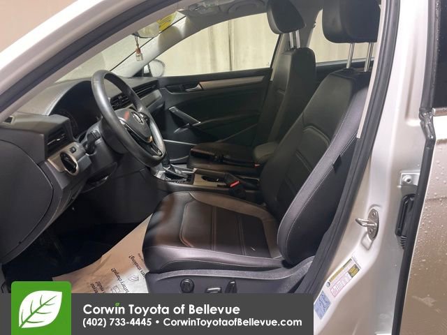 Used 2022 Volkswagen Passat 2.0T SE image 17