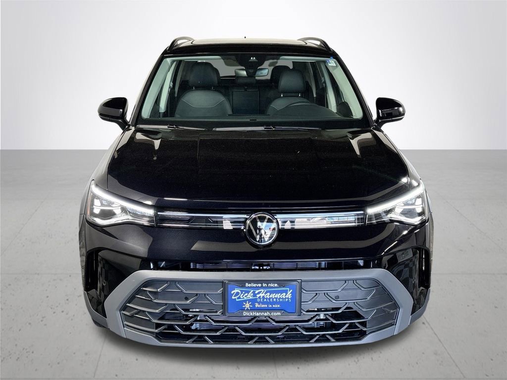 New 2025 Volkswagen Taos SE image 3