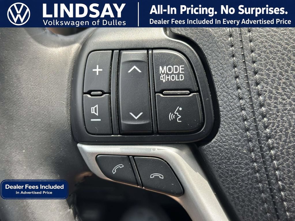 Used 2018 Toyota Highlander SE w/ Carpet Mat Package (TMS) AWD/4WD image 22
