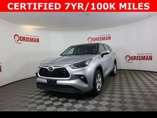 Used 2024 Toyota Highlander LE image 2