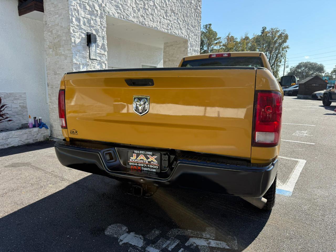 Used 2017 RAM 2500 Tradesman w/ Power & Remote Entry Group image 18