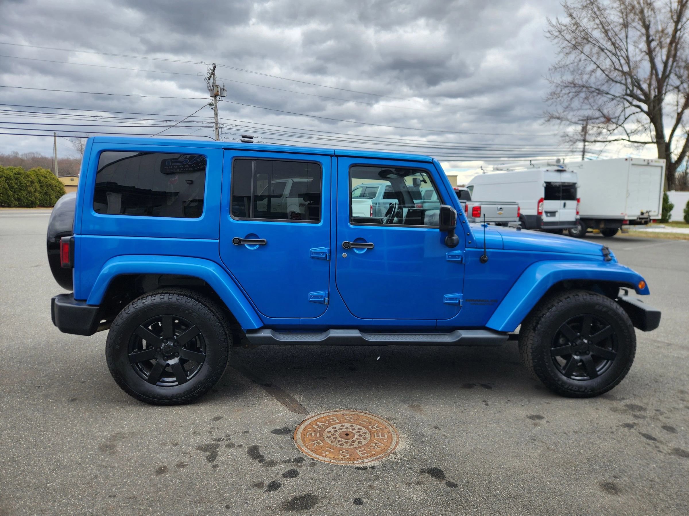 Used 2014 Jeep Wrangler Unlimited Sahara image 18