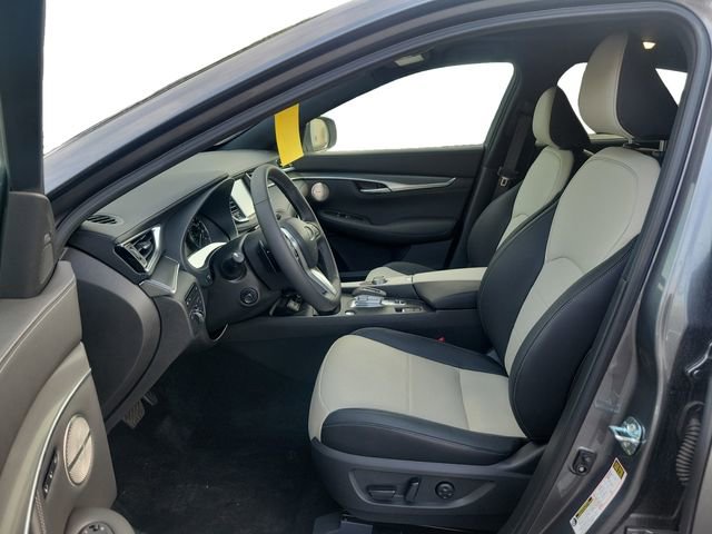 New 2025 INFINITI QX55 Essential w/ Accent Package image 9