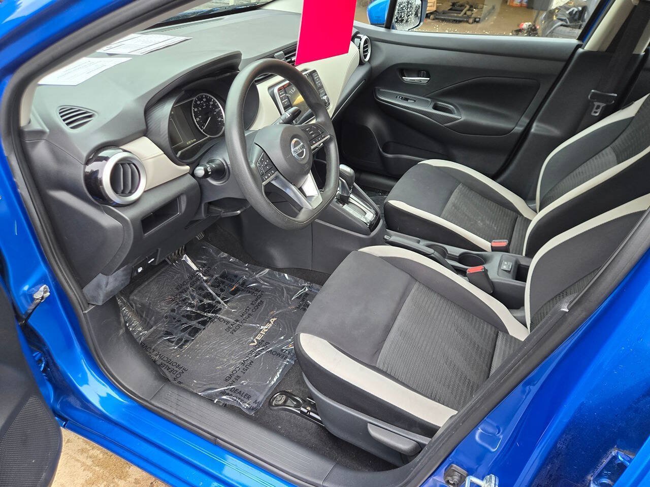 Used 2021 Nissan Versa SV FWD image 9