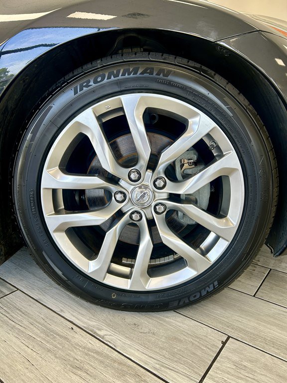 Used 2014 Nissan 370Z Touring w/ Navigation Package RWD image 16