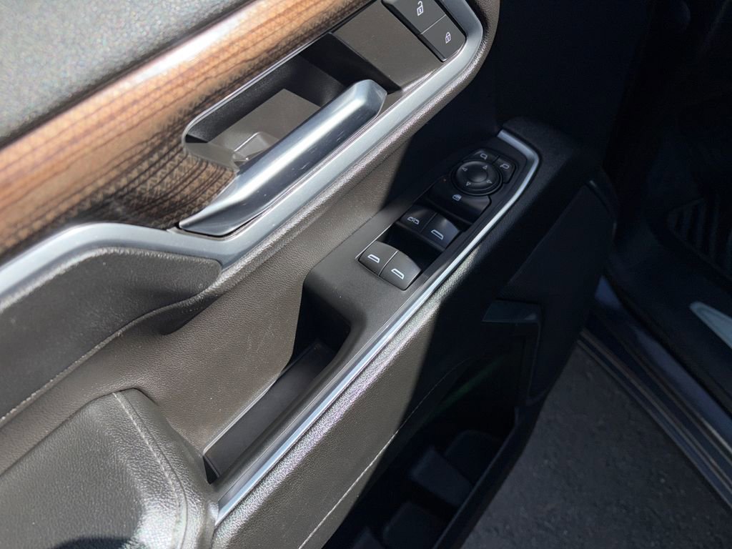 Used 2024 Chevrolet Silverado 2500 LT w/ Convenience Package image 6