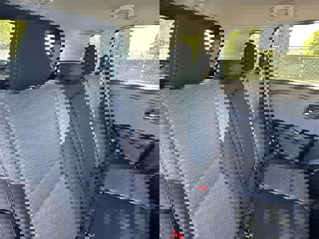 Used 2023 Nissan Rogue SV image 26