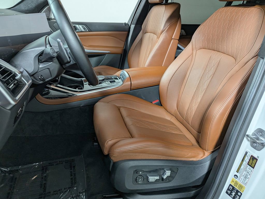 Certified 2023 BMW X7 xDrive40i w/ M Sport Package image 21