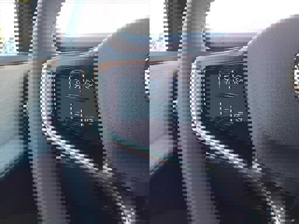 New 2026 Volvo EX30 Plus w/ Protection Package Premier AWD/4WD image 19