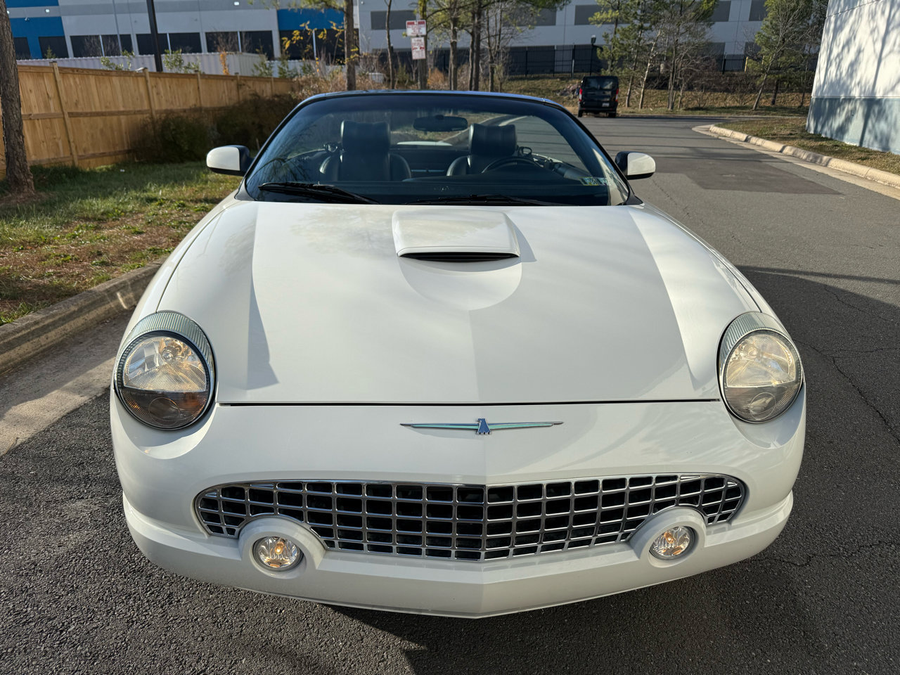 Used 2003 Ford Thunderbird image 9