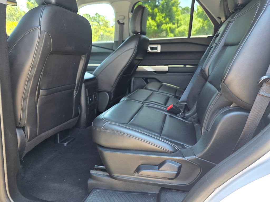 Used 2023 Ford Explorer XLT w/ Equipment Group 202A RWD image 28