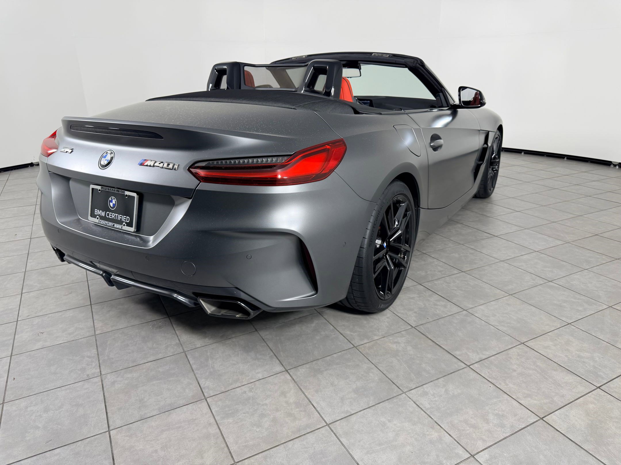 Certified 2022 BMW Z4 M40i w/ Premium Package image 9