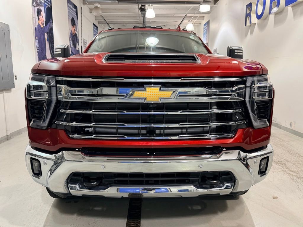 Used 2026 Chevrolet Silverado 2500 LTZ w/ LTZ Premium Package image 11