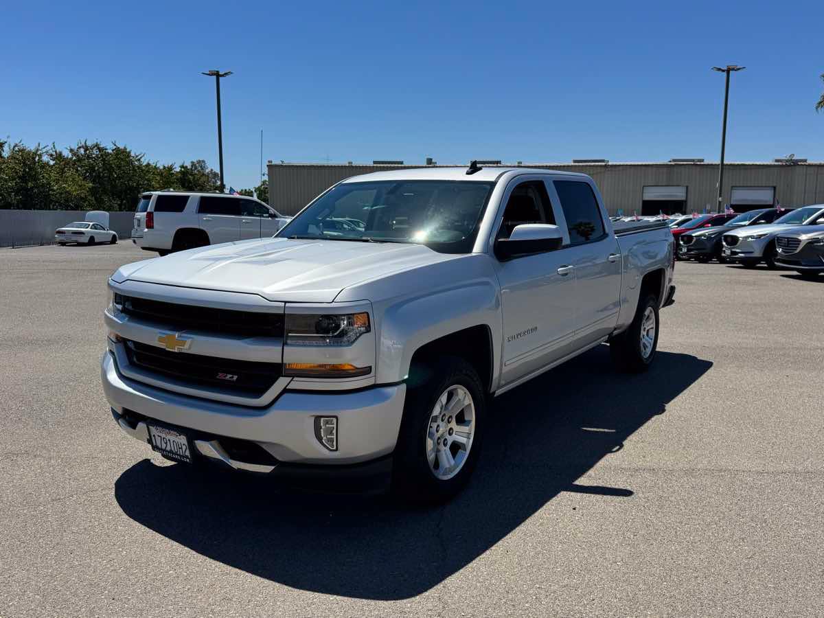 Used 2017 Chevrolet Silverado 1500 LT w/ All Star Edition AWD/4WD image 5