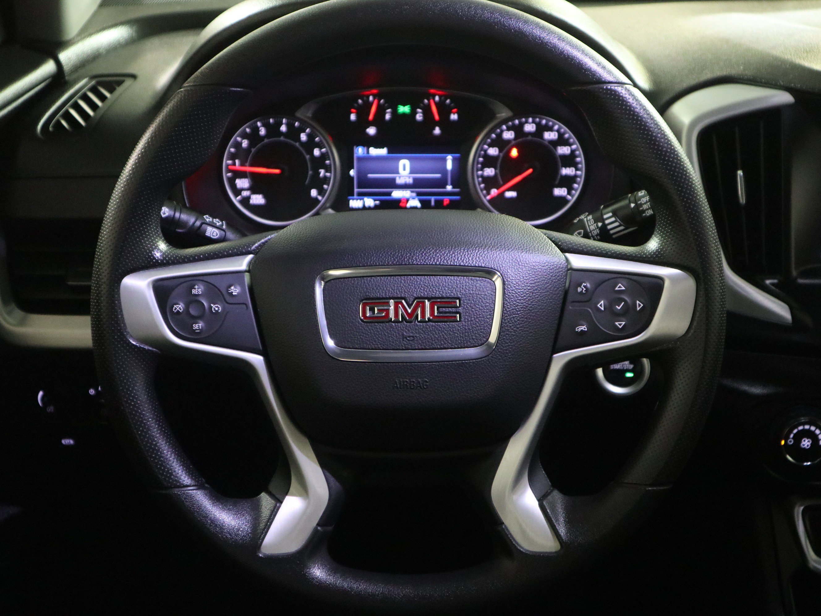 Used 2022 GMC Terrain SLE image 17
