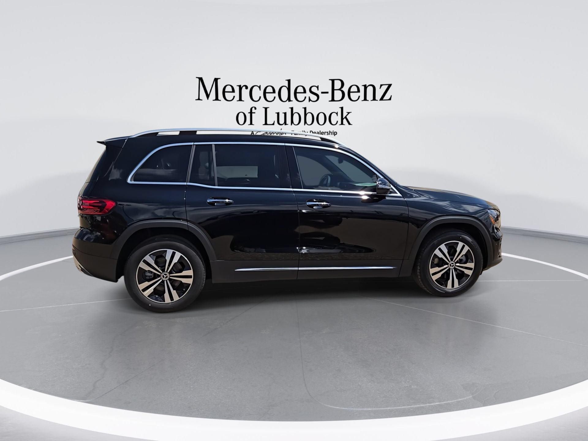 New 2026 Mercedes-Benz GLB 250 image 9
