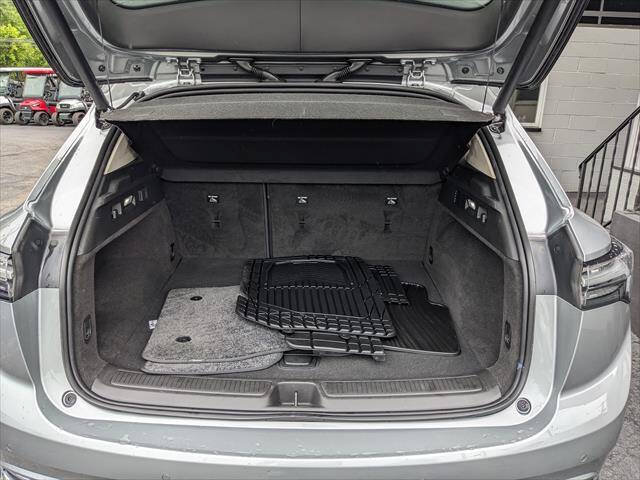 Used 2023 Buick Envision Avenir AWD/4WD image 17
