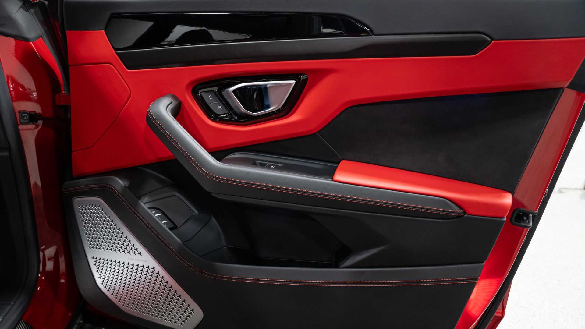 Used 2021 Lamborghini Urus image 61