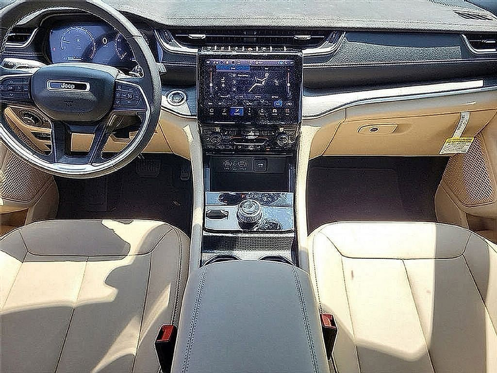 New 2024 Jeep Grand Cherokee L Limited AWD/4WD image 13
