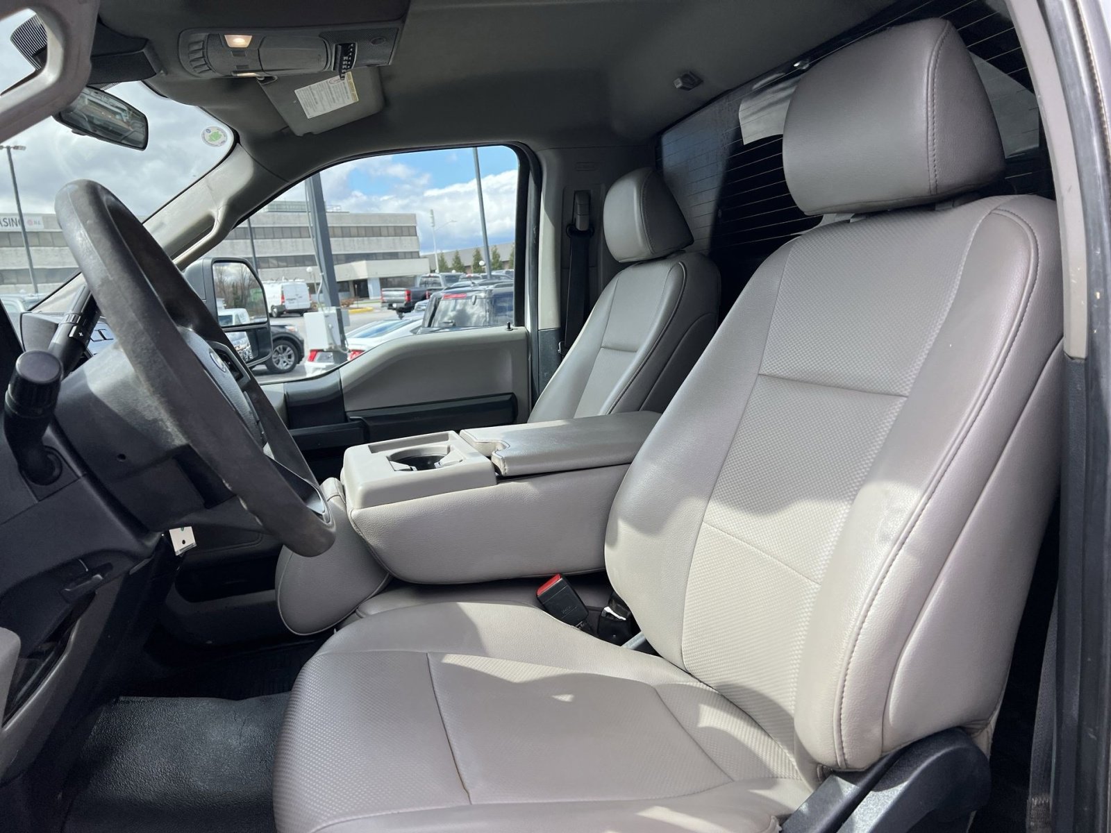 Used 2022 Ford F550 4x4 Regular Cab Super Duty image 13