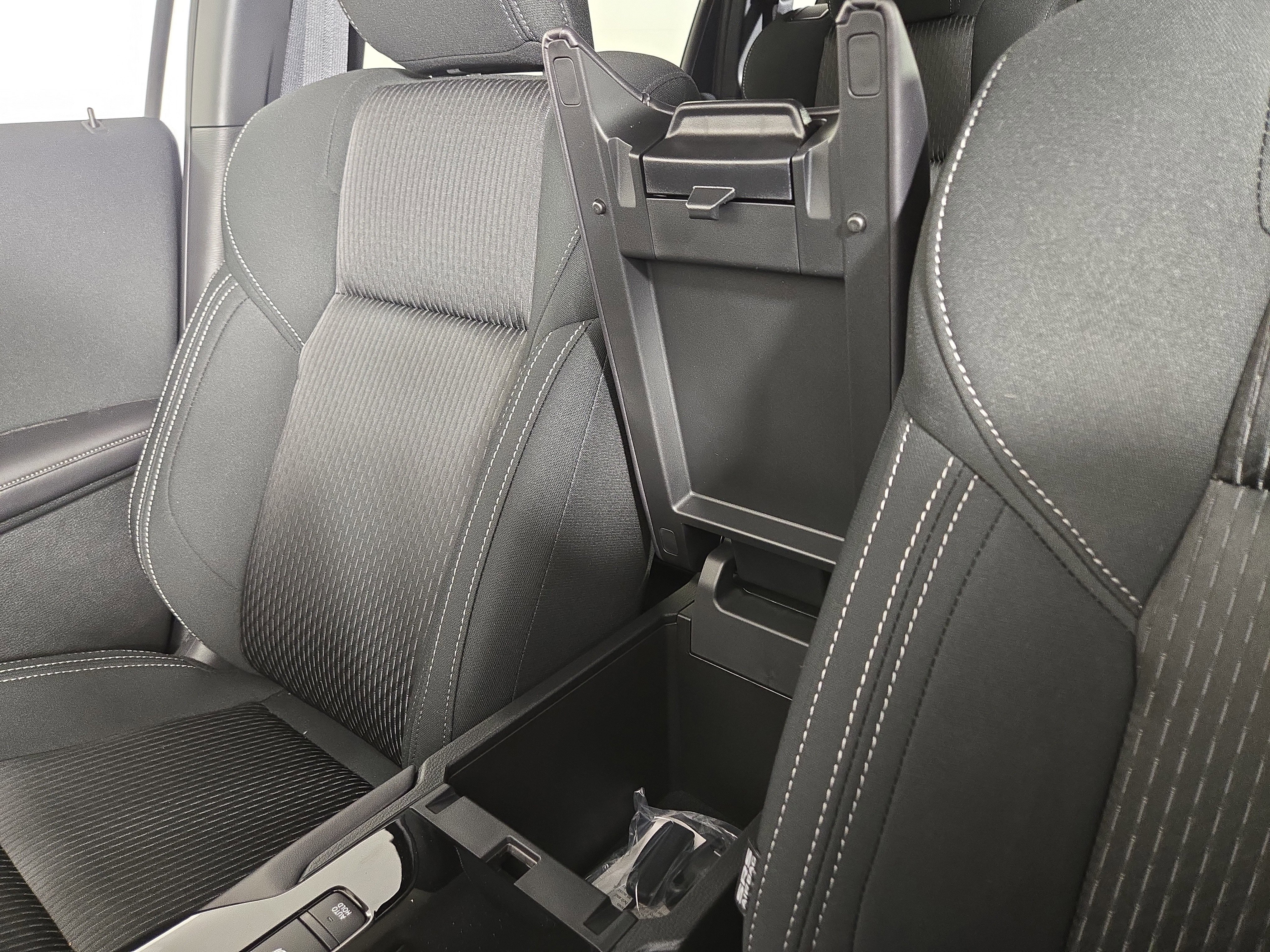 New 2025 Mitsubishi Outlander ES image 27