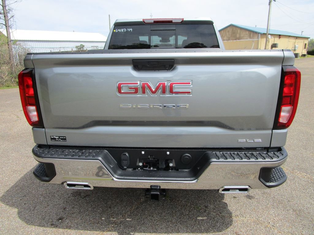 New 2026 GMC Sierra 1500 SLE image 8