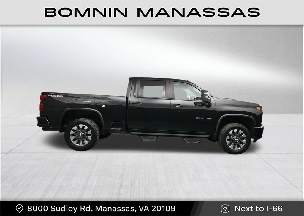 Used 2023 Chevrolet Silverado 2500 Custom w/ Custom Value Package image 3