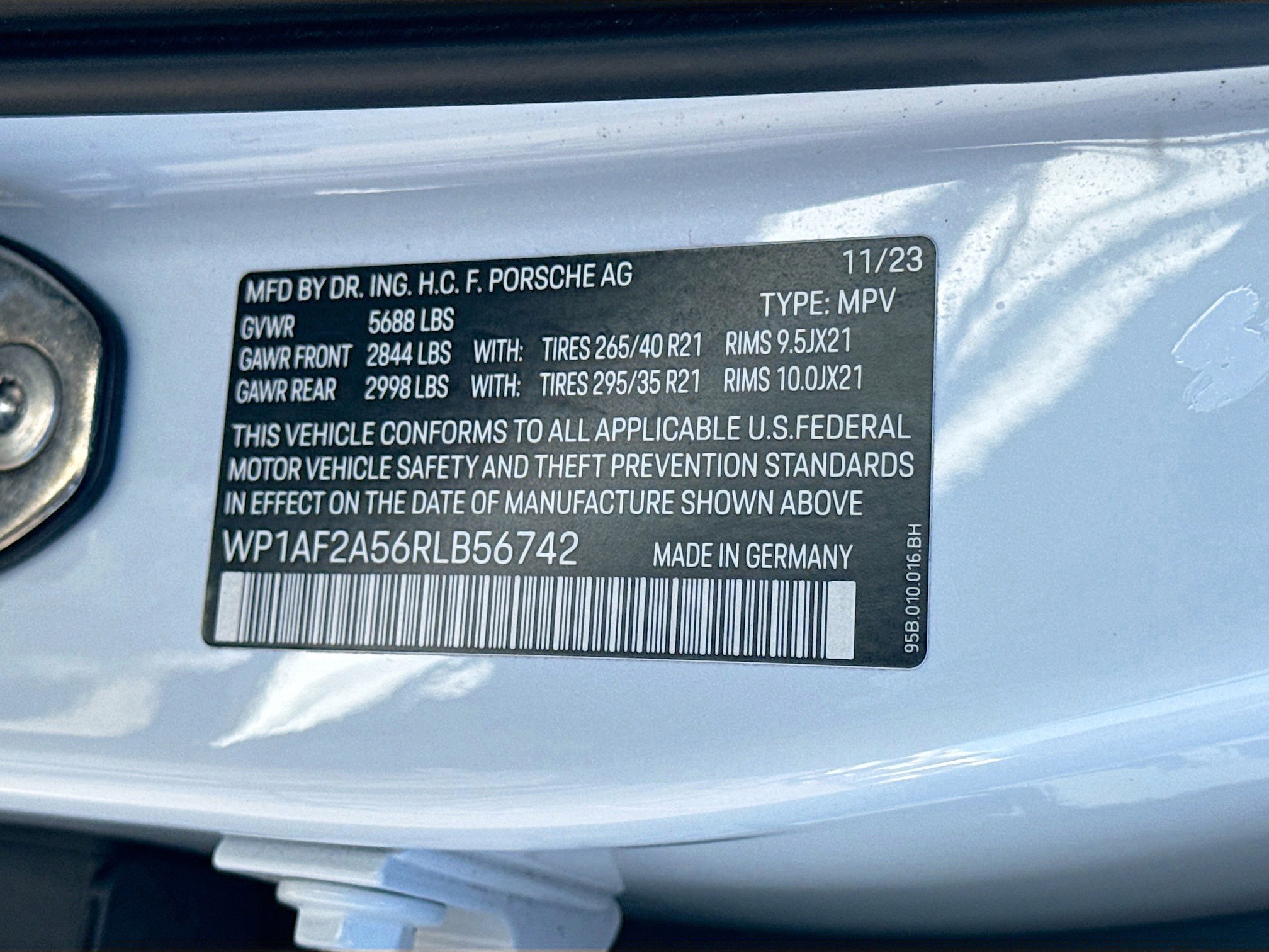 Used 2024 Porsche Macan GTS image 44