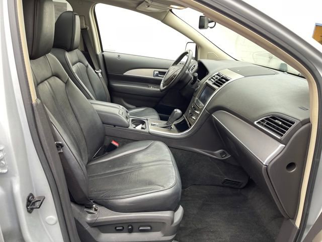 Used 2011 Lincoln MKX AWD w/ 102A Rapid Spec Order Code image 39