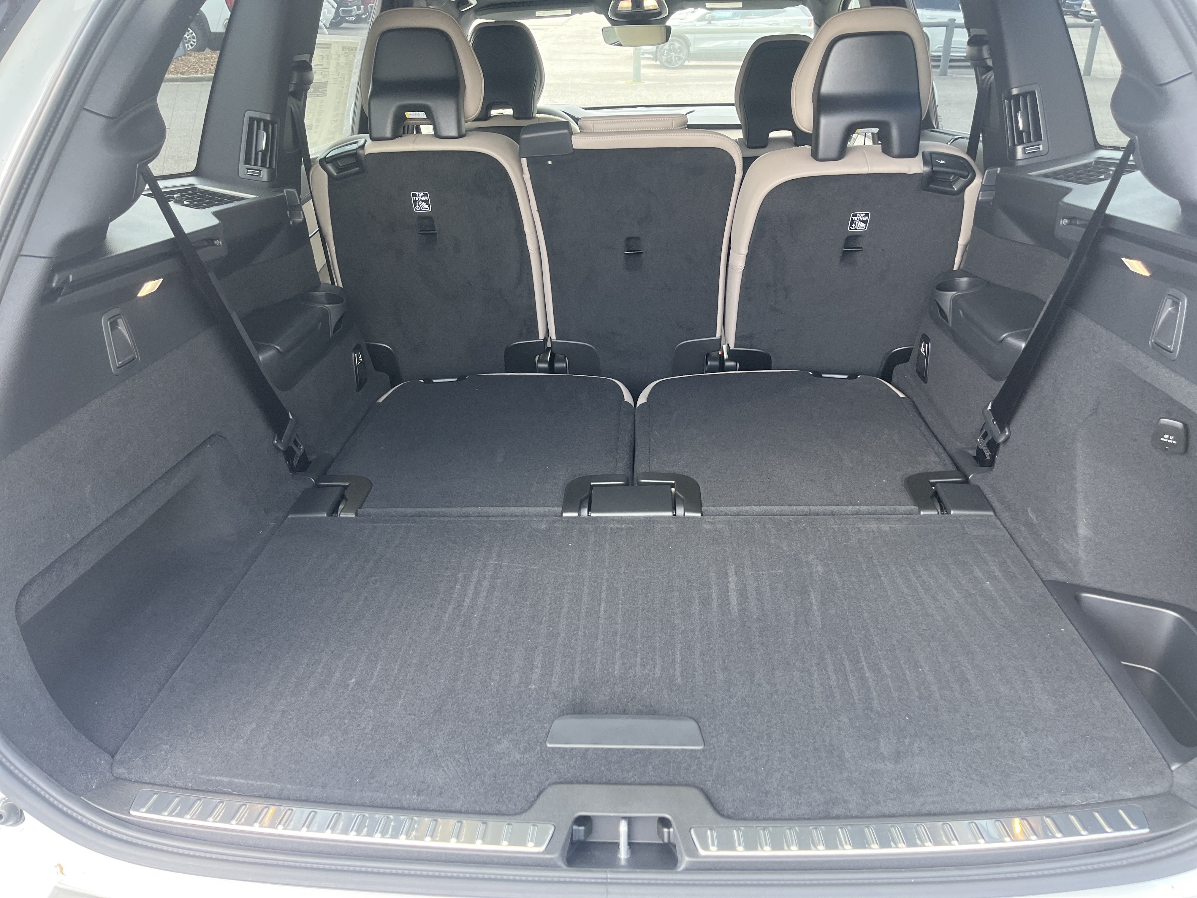 New 2026 Volvo XC90 T8 Ultra w/ Protection Package Premier AWD/4WD image 10