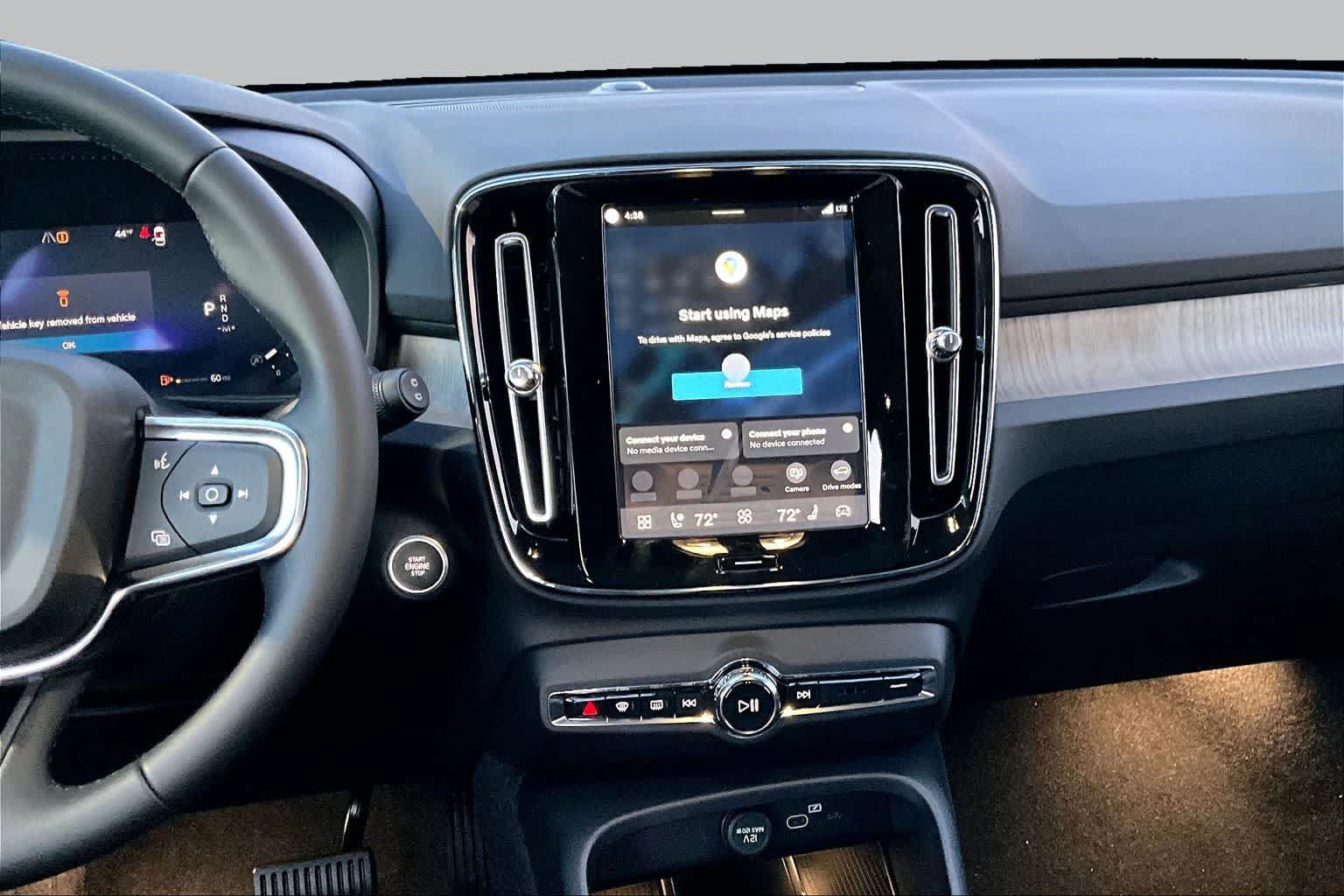 New 2026 Volvo XC40 B5 Plus w/ Protection Package Premier AWD/4WD image 8